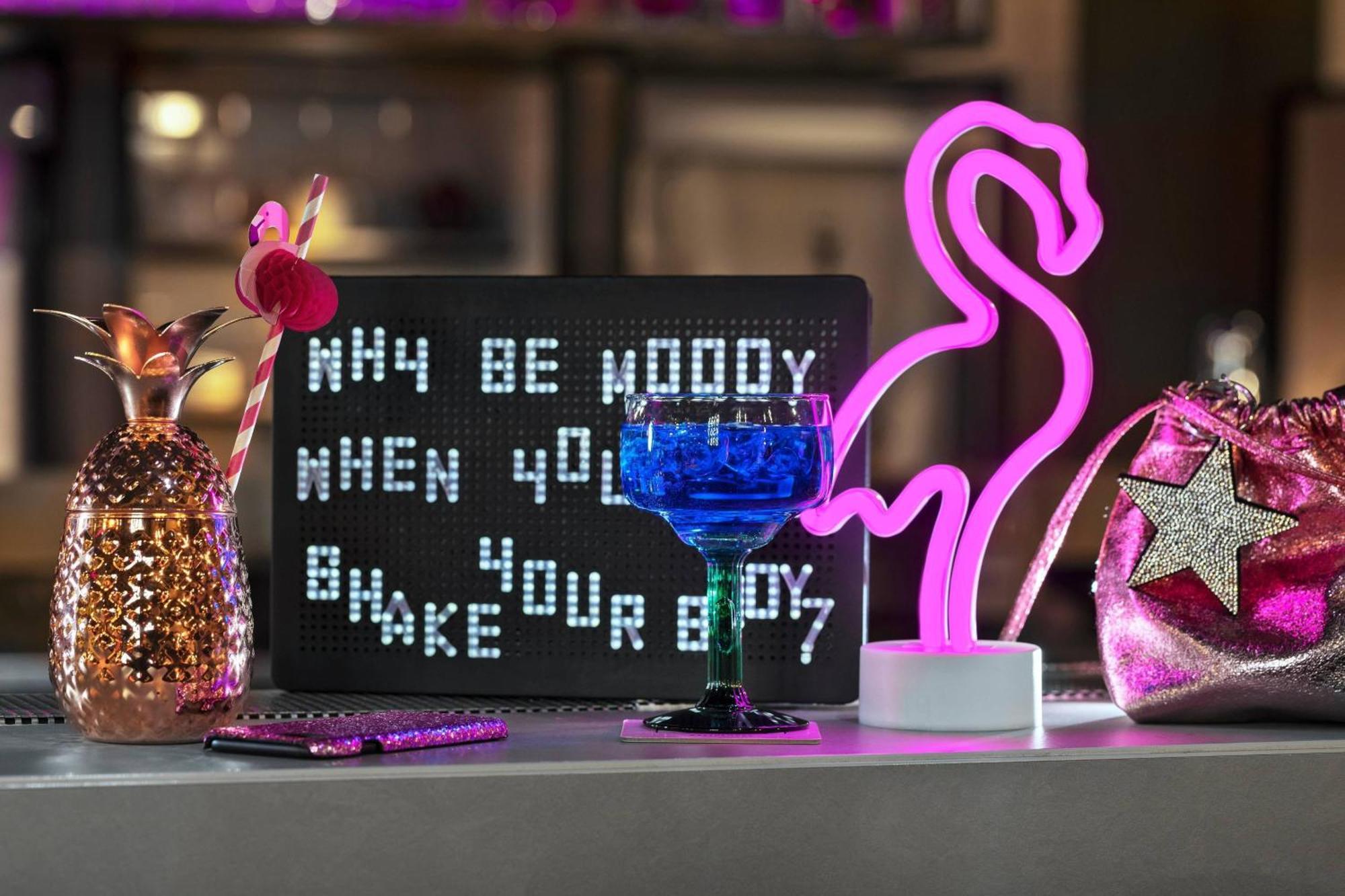 Moxy Bucharest Old Town Hotel Ngoại thất bức ảnh